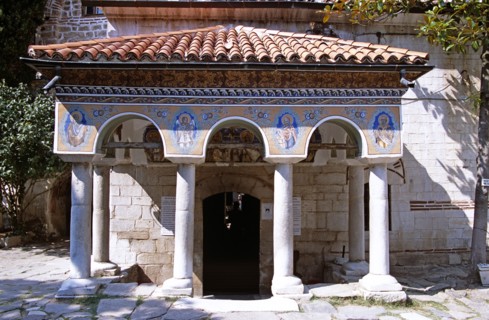 BULGARIA, Bachkovo, Bachkovo Monastery arches.