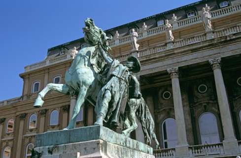 HUNGARY, Budapest, "Castle Hill District,Saint Georges Square (outer courtyard), Castle and Palace