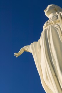 CHILE, Santiago, Virgen del San Cristobal.