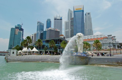 SINGAPORE, Financial District, "MERLION STATUE SITUATED INFRONT OF THE FULLERTON HOTEL AND FINACIAL