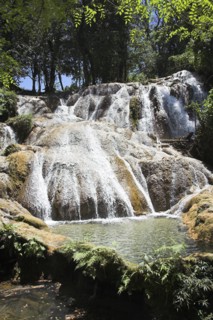 MEXICO, Chiapas, "Parque Nacional Agua Azul,", "Cascada Agua Azul, Agua Azul Waterfall, near