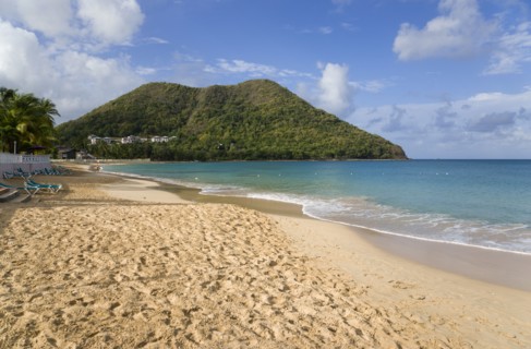 WEST INDIES, St Lucia, Gros Islet, Reduit Beach in Rodney Bay during the early morning with