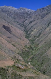 COLOMBIA, Sierra Nevada , Kogi Indigenous Tribe, View  to Surlivaka Religious Centre and valley