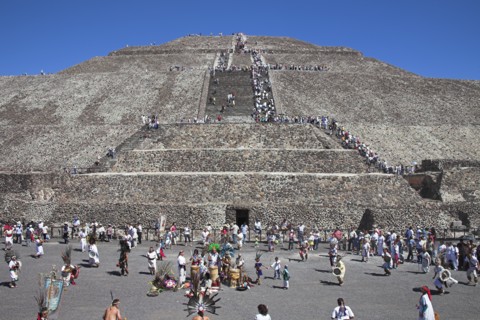 MEXICO, Mexico State, Teotithuacan, "Tourists, Pyramid of the Sun, Piramide del Sol, Teotihuacan