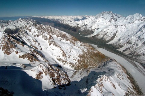 NEW ZEALAND, SOUTH ISLAND, WEST COAST, "MOUNT COOK NATIONAL PARK, AERIAL VIEW NEW ZEALANDS HIGHEST