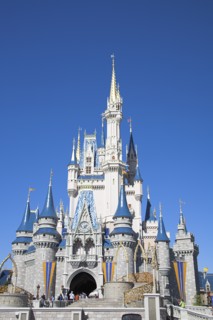 USA, Florida, Orlando, Walt Disney World Resort. Cinderella’s Castle in the Magic Kingdom.