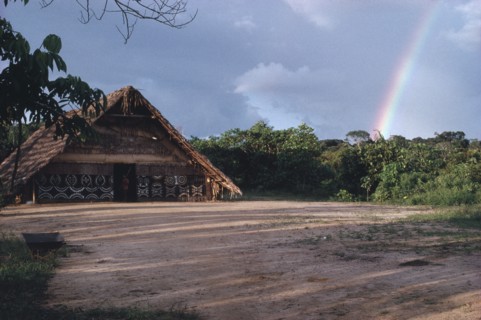 COLOMBIA, North West Amazon, Tukano Indigenous People, Makuna communal tribal or maloca with