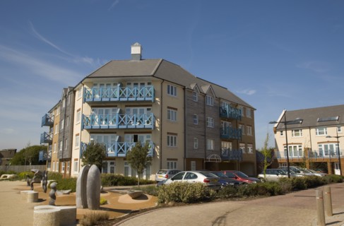 ENGLAND, West Sussex, Shoreham-by-Sea, Ropetackle housing development on the banks of the river