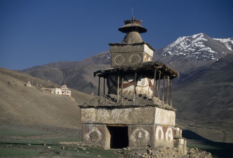 NEPAL, Lower Dolpo Trek, Do Tarap, Entrance Kani ( gateway ) outside Do Tarap Village