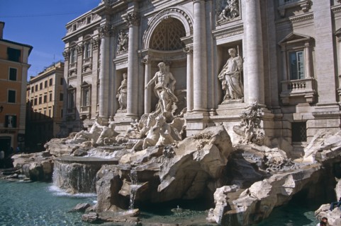ITALY, Lazio, Rome, "Piazza di Trevi, Trevi Fountain."
