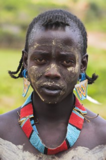 ETHIOPIA, Lower Omo Valley, Key Afir, Tsemay man at weekly market