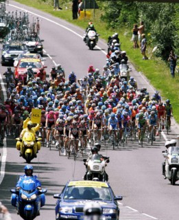 SPORT, Cycling, Road, "Tour de France Kent Stage 2007, main group of riders with outriders and