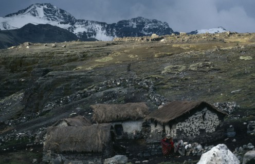 BOLIVIA, Northern Andes, Antaquilla , Collpa Huata Llama herders settlement of stone houses with