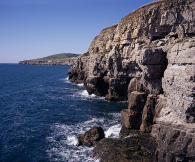 ENGLAND, Dorset, Jurassic Coastline, View west from Dancing Ledge towards Seacombe Quarry with