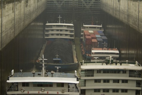 CHINA, Hubei , Sandouping, River traffic including coal barge and containers in the locks of the