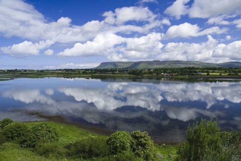 20093585 IRELAND Sligo Sligo  Sligo Bay and Ben Bulben from outskirts of the town