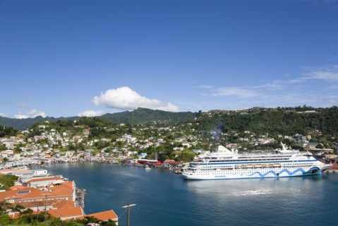 WEST INDIES, Grenada, St George, The Carenage harbour of the capital city of St George's surrounded