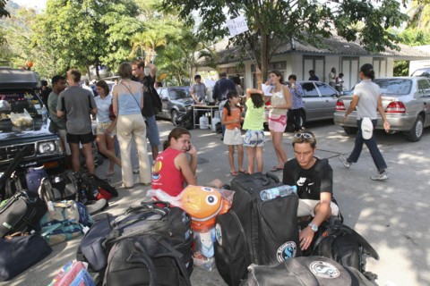 THAILAND, Phang Nga District, Phuket, Tsunami carnage the day after. The Town Hall in Phuket town