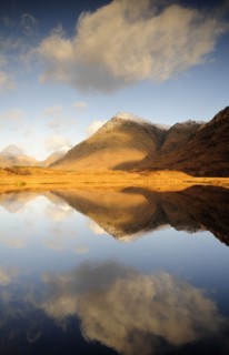 Scotland, Argyll, Glen Etive, Mountains & water views along Glen Etive