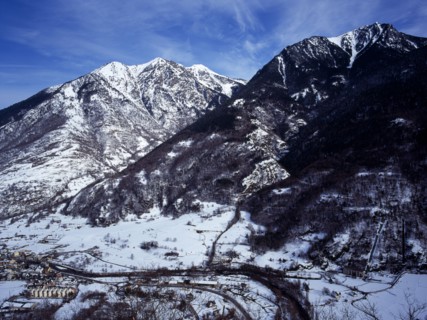 SPAIN, Catalonia, Lleida, Pyrenees. Elevated view north east from the route to Col du Portillon