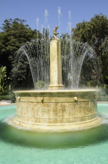 USA, California, Los Angeles, "Electric fountain, Beverly Hills"