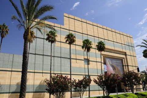 USA, California, Los Angeles, "Art of the Americas Building, Wilshire entrance, LA County Museum of