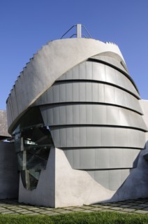 USA, California, Los Angeles, "Eric Owen Moss 'The Beehive', 8522 National Boulevard, modern