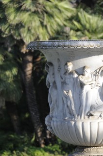 USA, California, Los Angeles, "Stone urn, The Huntington, Pasadena"