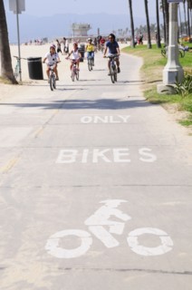 USA, California, Los Angeles, South Bay Cycle Route at Venice Beach