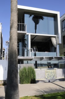 USA, California, Los Angeles, "Modern beach front house, Venice Beach"