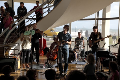ENGLAND, East Sussex, Bexhill on Sea, De La Warr pavilion. Art Deco style building housing art