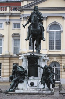 Germany, Berlin, statue of the Great Elector by Andreas Schluter in front of the Charlottenburg