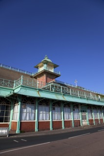 England, East Sussex, Brighton, Kemptown, Elevator between Marine Parade and the lower esplanade of