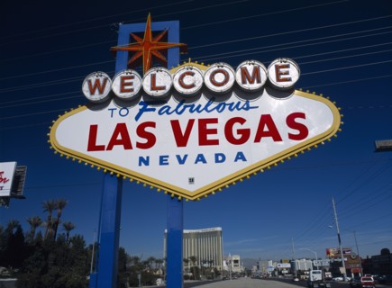 USA, Nevada, Las Vegas, Welcome to fabulous Las Vegas sign with the Mandalay hotel behind on Las