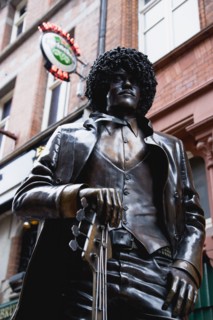 Ireland, County Dublin, Dublin City, Statue of Phil Lynott front man of Irish rock band Thin Lizzy