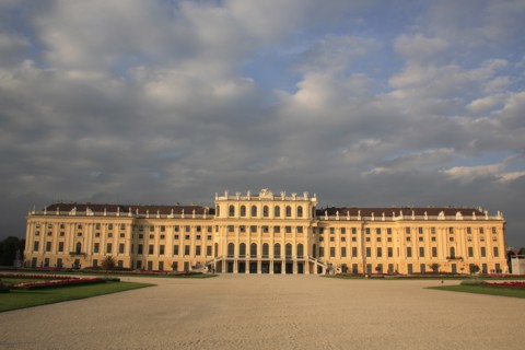 Schonnbrunn Palace exterior facade. Photo : Bennett Dean