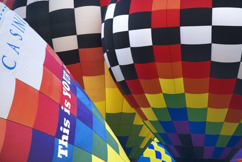 USA, New Mexico, Albuquerque, Annual balloon fiesta. Colourful hot air balloons. 
Photo : Hugh
