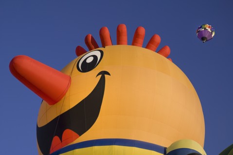 USA, New Mexico, Albuquerque, Annual balloon fiesta. Detail of colourful hot air balloon. 
Photo :