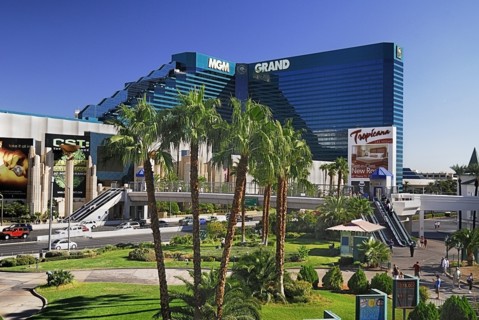 USA, Nevada, Las Vegas, The Strip exterior of the MGM Grand hotel and casino. 
Photo : Hugh Rooney