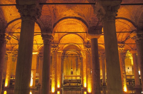 Turkey, Istanbul, Sultanahmet Yerebatan Sarnici Basilica Cistern. 
Photo : Stephen Rafferty