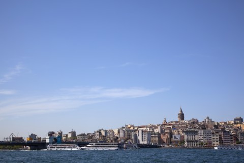 Turkey, Istanbul, Eminonu view across the Golden Horn toward Galata district. 
Photo : Stephen