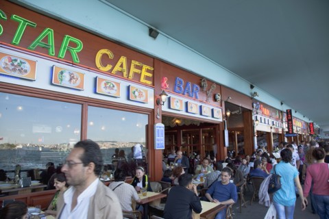 Turkey, Istanbul, Galata Bridge restaurants. 
Photo : Stephen Rafferty