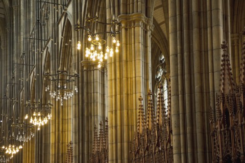 England, West Sussex, Shoreham-by-Sea, Lancing College Chapel interior view of the nave. 
Photo :