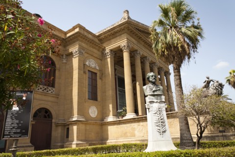 Italy, Sicily, Palermo, Piazza Giuseppe Verdi Teatro Massimo Palermo Opera House. 
Photo : Mel