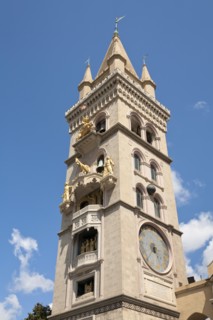 Italy, Sicily, Piazza Del Duomo, Messina Cathedral clock tower. 
Photo : Mel Longhurst