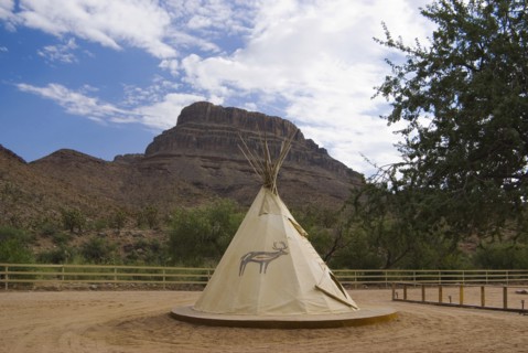 USA, Arizona, Grand Canyon, Tepee below Spirit Mountain. 
Photo : Chris Penn
