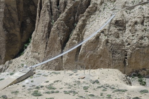 The bridge across the deep canyon near Ghyakar village.