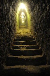 Mexico, Puebla, Cholula, Narrow exploratory tunnels within the pyramid of Cholula. Photo : Nick