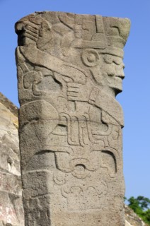 Mexico, Veracruz, Papantla, El Tajin archaeological site Stone carving at Monument 5. Photo : Nick