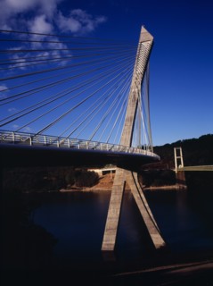 France, Bretagne, Finistere, Low viewpoint from South Bank right hand side looking up at the Pont